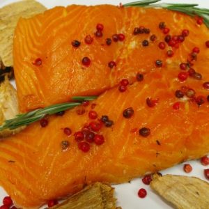 Stremellachs mit Rosen-Pfeffer